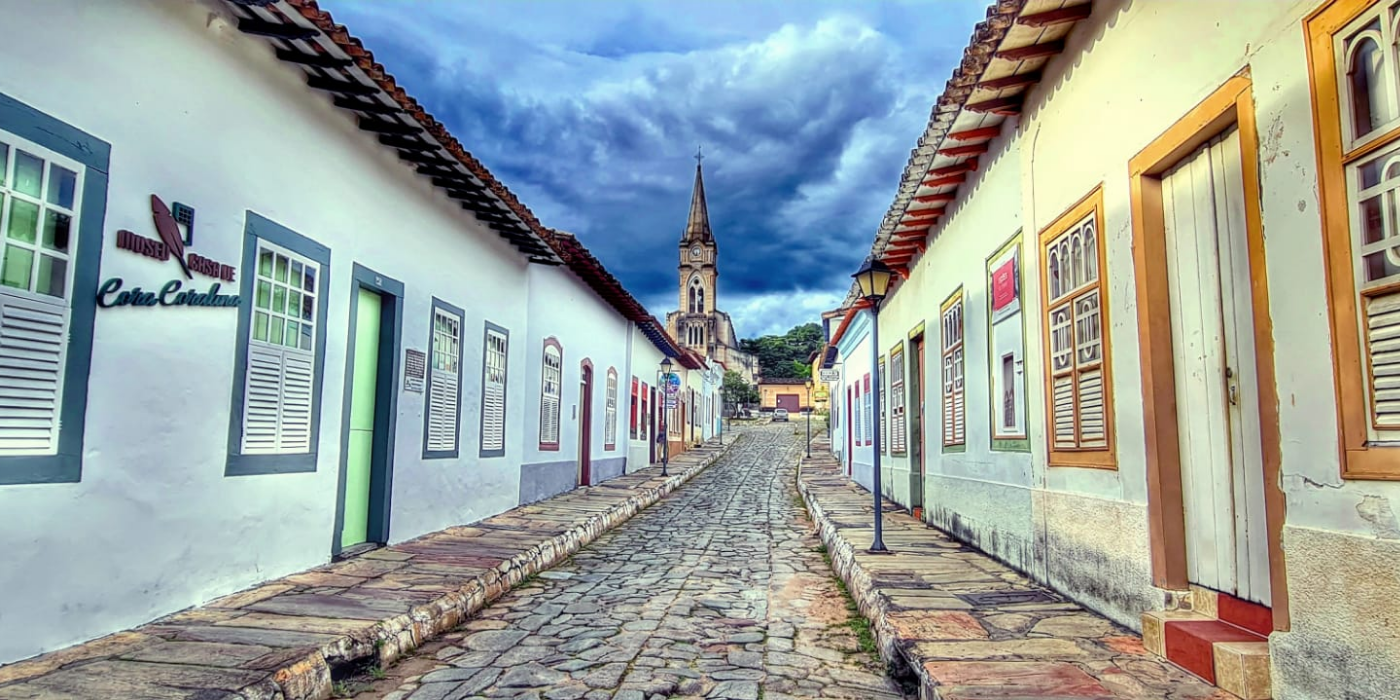 Raízes e Ruas de Pedra: O Guia para Explorar o Encanto das Cidades Históricas